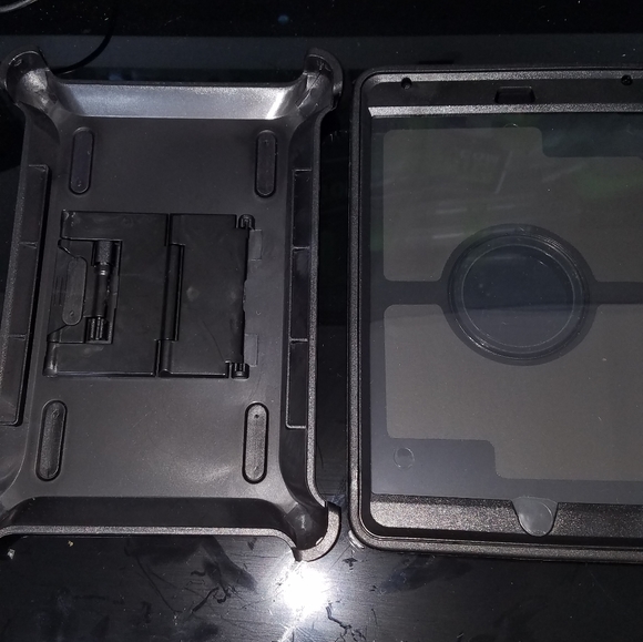 Otter box defender series for iPad mini 4 - Picture 2 of 5